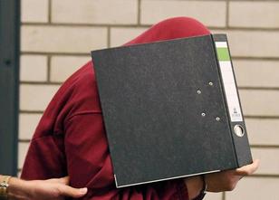 Ein wegen teils schweren sexuellen Missbrauchs angeklagter Schwimmlehrer wi... weiterlesen