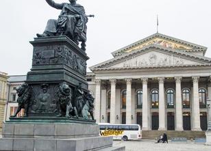 Mit einer Festwoche starten am Freitag in München die Feiern zu 200 Jahre N... weiterlesen