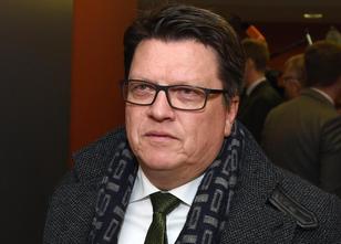 Nach Präsident Peter Fischer von Eintracht Frankfurt hat sich nun auch Werd... weiterlesen
