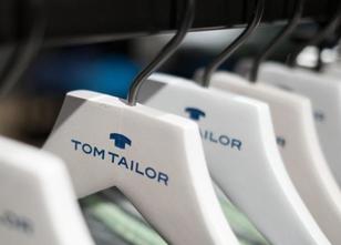 Die Modekette Tom Tailor muss wegen des heißen Sommers, hoher Rabatte und P... weiterlesen