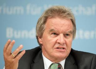 Umweltminister Franz Untersteller (Grüne) fordert einen regelmäßigen Austau... weiterlesen