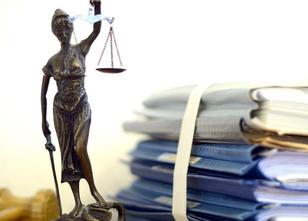 Über die Vernichtung von Akten im NSU-Skandal muss der Verfassungsschutz an... weiterlesen