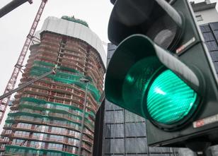 Der mit 172 Metern bundesweit höchste Wohnturm feiert heute in Frankfurt Ri... weiterlesen