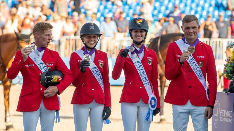 Debütantin Blum greift nach Gold bei der Reit-WM Podium