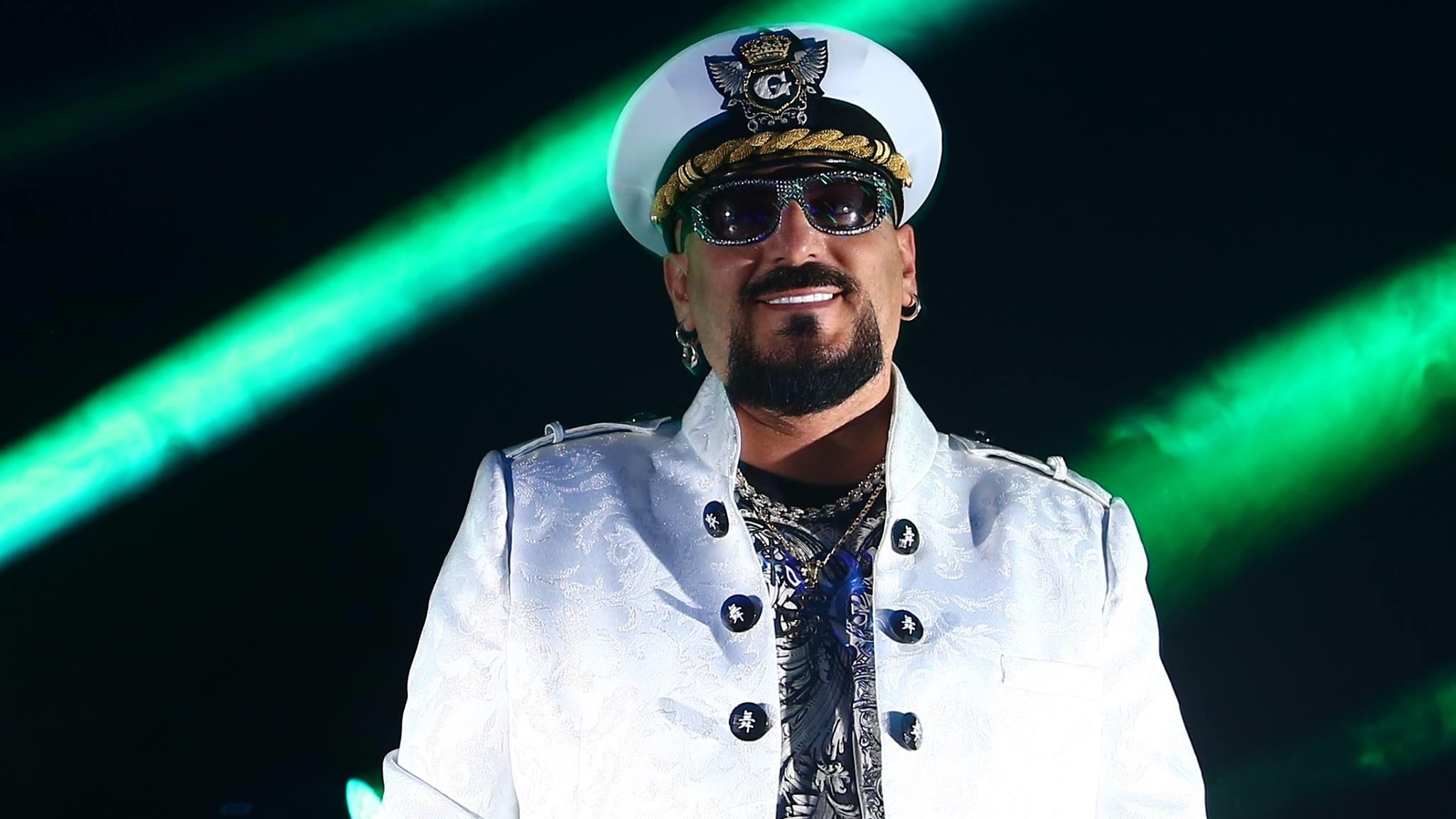 Peinliche Posse um Gigi D'Agostino: Kölner Club lässt billiges Double auflegen Italienischer Star-DJ Gigi D'Agostino
