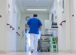 Die Gewerkschaft Verdi hat die Pfleger und Verwaltungsmitarbeiter des Klini... weiterlesen