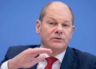 Vor der Entscheidung über teure Nachrüstungen für Diesel-Autos hat Finanzmi... weiterlesen