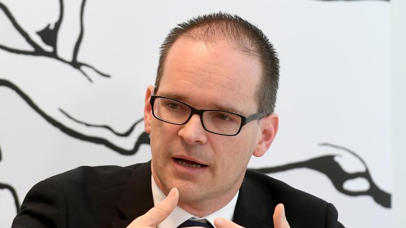 Niedersachsen will 1300 neue Lehrer einstellen Grant Hendrik Tonne