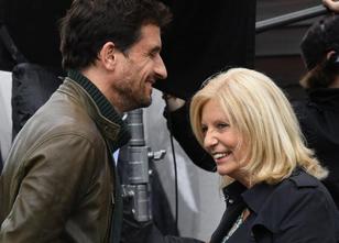 Die Schauspieler Sabine Postel und Oliver Mommsen stehen ein letztes Mal al... weiterlesen
