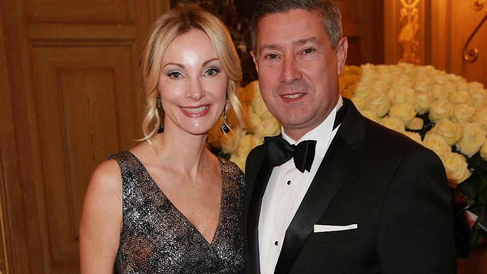 "Let's Dance"-Juror Joachim Llambi: Ehe-Aus mit seiner Ilona nach 13 Jahren Joachim Llambi mit Ehefrau Ilonaauf dem Roten Teppich zum 12. SemperOpernball 2017 in der Semper Oper in Dresden. | Verwendung weltweit