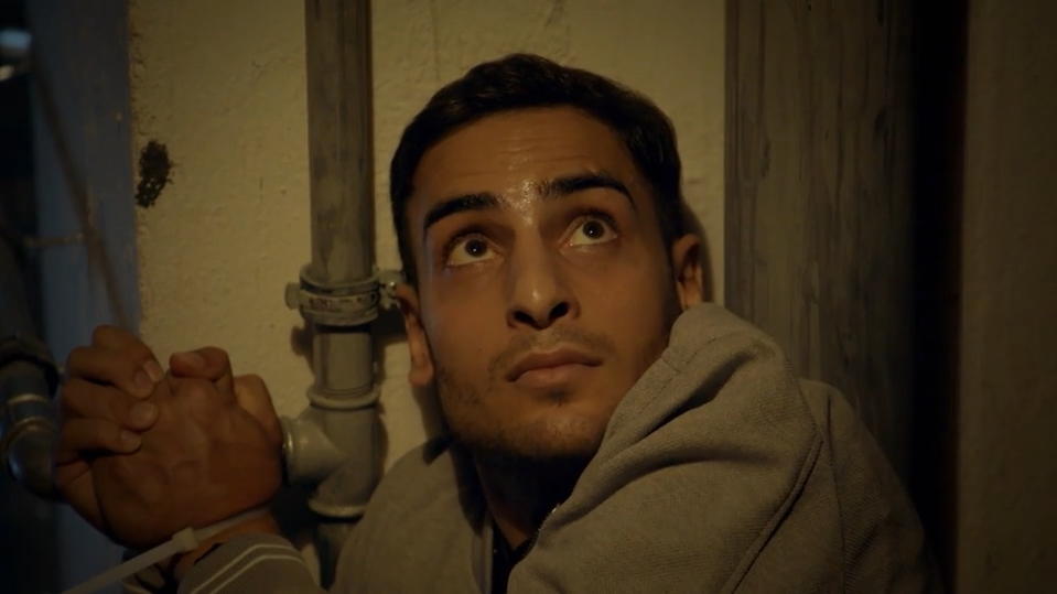 GZSZ-Schauspieler Timur Ülker ging beim Dreh an seine Grenzen GZSZ-Schauspieler Timur Ülker geht beim Dreh an seine Grenzen.