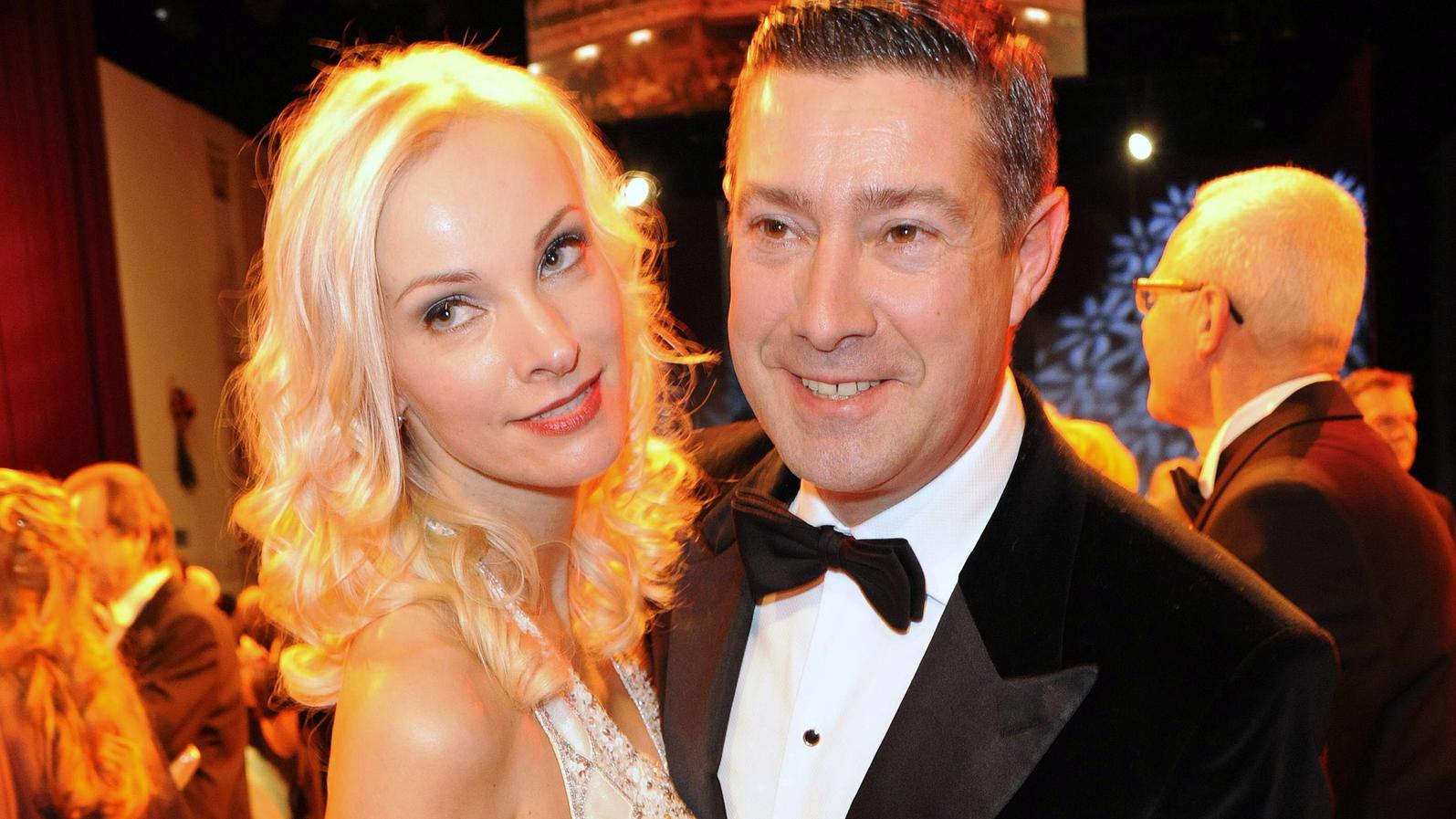 "Let's Dance"-Juror Joachim Llambi: So gefasst äußert er sich zur Trennung von Ilona Bildnummer: 56936426 Datum: 20.01.2012 Copyright: imago/Future Image7. Dresdener Semperopernball 2012 in der Semper Oper, Dresden - Joachim Llambi mit Ehefrau Ilona Entertainment Semperoper Opernball xsp x1x 2012 hoch Tänzer Börsenmakler o0 Famili