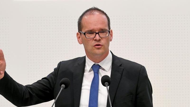 Kultusminister Tonne will Lehrerbedarf besser planen Grant Hendrik Tonne