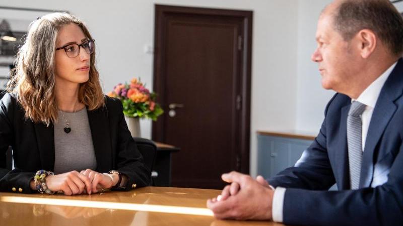 Mädchen übernehmen weltweit das Kommando Weltmädchentag im Finanzministerium