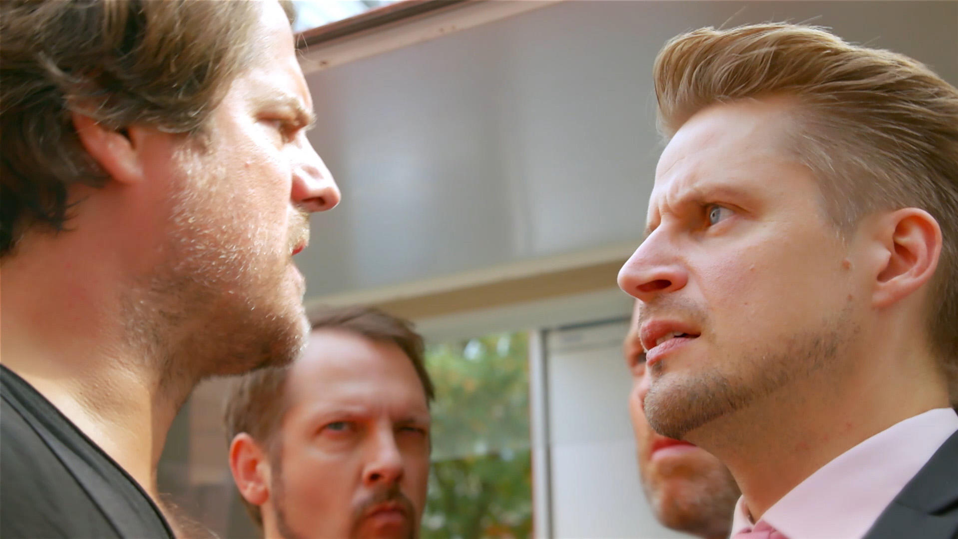 Freundinnen - Jetzt erst recht: Nächste Woche ist in der Frauen-Clique einiges los Warum hat Stefan es auf Florian Berger abgesehen?