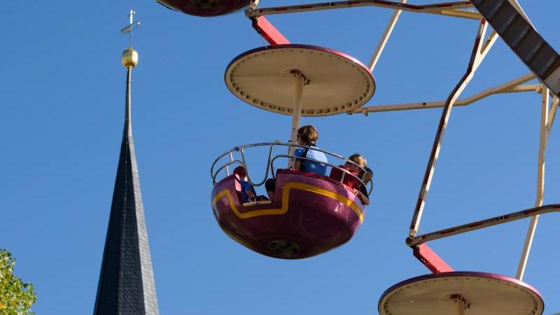 Viel Sonne beim Weimarer Zwiebelmarkt Eröffnung 365. Weimarer Zwiebelmarkt