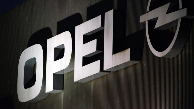 Kraftfahrt-Bundesamt will Rückruf für Opel-Diesel anordnen Wachsender Druck auf Opel