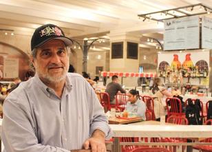 Zehntausende Menschen eilen jeden Tag durch den berühmten Hauptbahnhof Gran... weiterlesen