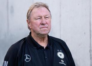 Frauen-Bundestrainer Horst Hrubesch erhält den Walther-Bensemann-Preis 2018... weiterlesen