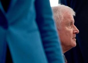 Der neue Seehofer gibt sich als sanfter Seehofer. Es müsse immer klar sein,... weiterlesen