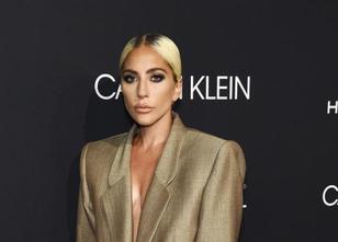 Seit Monaten spekulieren Medien und Fans über eine Verlobung von Popstar La... weiterlesen