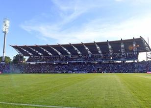 Das neue Wildparkstadion des Fußball-Drittligisten Karlsruher SC soll bis z... weiterlesen