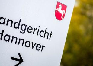 Für einen mutmaßlichen Anschlag mit einem Auto auf eine Radfahrerin in Hann... weiterlesen