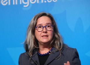 Im Ländervergleich niedrige Löhne und Gehälter sowie die geringe Tarifbindu... weiterlesen