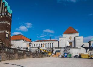 Die Mathildenhöhe in Darmstadt widmet Ernst Ludwig von Hessen und bei Rhein... weiterlesen
