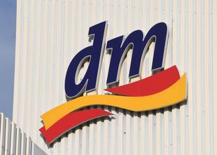 Deutschlands größte Drogeriemarktkette dm wächst kontinuierlich weiter - we... weiterlesen