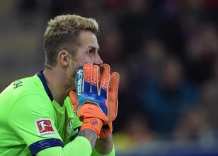 Schalke-Torhüter Ralf Fährmann ist nach seiner Trainingspause wegen Kniepro... weiterlesen