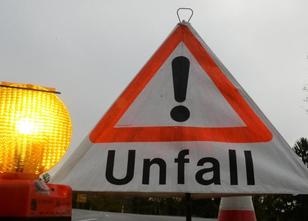 Eine Motorradfahrerin hat in Pfarrkirchen (Landkreis Rottal-Inn) am Donners... weiterlesen