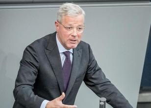 Vor dem Start der Koalitionsverhandlungen in Bayern hat der CDU-Politiker N... weiterlesen