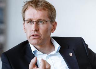Schleswig-Holsteins Ministerpräsident Daniel Günther (CDU) hat sich für Ver... weiterlesen