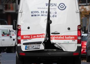Wenige Stunden nach dem Überfall auf einen Geldtransporter sucht die Berlin... weiterlesen