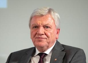 Hessens Ministerpräsident Volker Bouffier (CDU) hat AfD-Spitzenkandidat Rai... weiterlesen