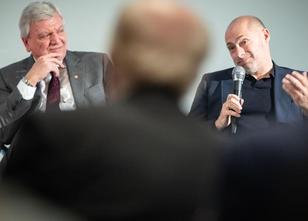 Die hessischen Spitzenkandidaten von CDU und FDP sind offen für eine Jamaik... weiterlesen