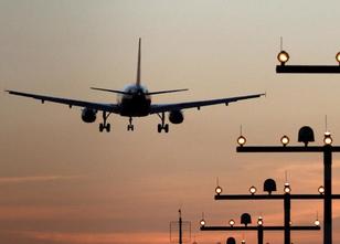Bei verspäteten nächtlichen Landungen auf Flughäfen mit Nachtflugverbot sol... weiterlesen