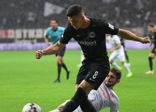 Eintracht Frankfurt hat sich mit einem Kantersieg über Fortuna Düsseldorf i... weiterlesen