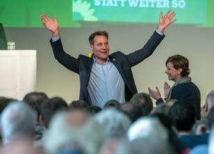 Die bayerischen Grünen wollen nach der Landtagswahl auf ihrem erfolgreichen... weiterlesen