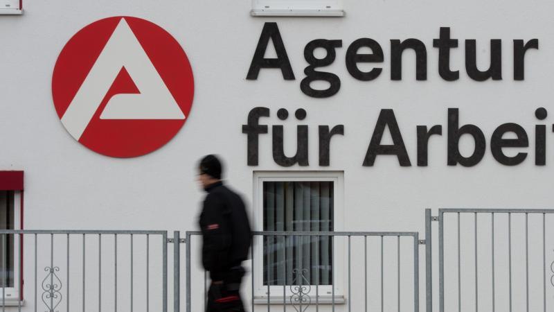 Tausende Flüchtlinge finden Jobs im Norden Agentur für Arbeit