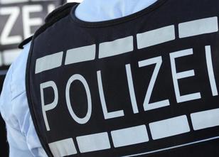 Bei Ausschreitungen rivalisierender Fußballanhänger haben sich mehrere Poli... weiterlesen