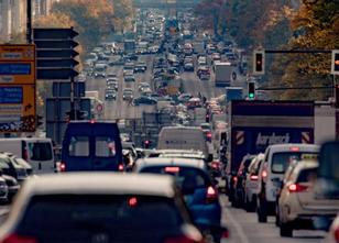 Die Verhängung von Diesel-Fahrverboten wegen zu schmutziger Luft in deutsch... weiterlesen