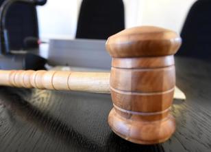 Weil er jahrelang die Stadtkasse geplündert und dabei große Mengen Geld erb... weiterlesen