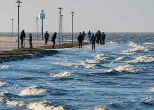 Die deutsche Nordseeküste muss sich an diesem Dienstag auf eine Sturmflut e... weiterlesen