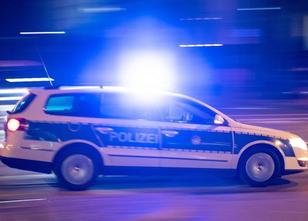 In einem Straßenbahn-Gleisbett in Erfurt hat ein Busfahrer einen verletzten... weiterlesen