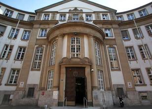 Ein 42-jähriger Mann muss sich seit Dienstag vor dem Landgericht Frankfurt ... weiterlesen