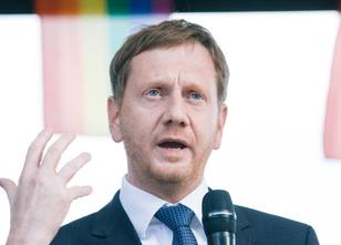 Sachsens Ministerpräsident Michael Kretschmer (CDU) wird auf dem Bundespart... weiterlesen