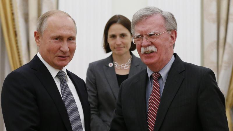 Putin will direkt mit Trump über Atomwaffenvertrag reden Bolton in Moskau