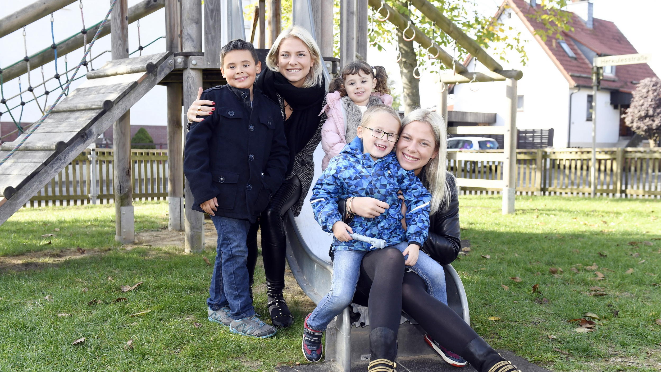 "RTL – Wir helfen Kindern"-Patinnen Valentina und Cheyenne Pahde sagen dem Augenkrebs bei Kindern den Kampf an RTL -Wir helfen Kindern-Patinnen Valentina und Cheyenne Pahde zu Gast bei Till und seinen Geschwistern Marlene und Leonhard.